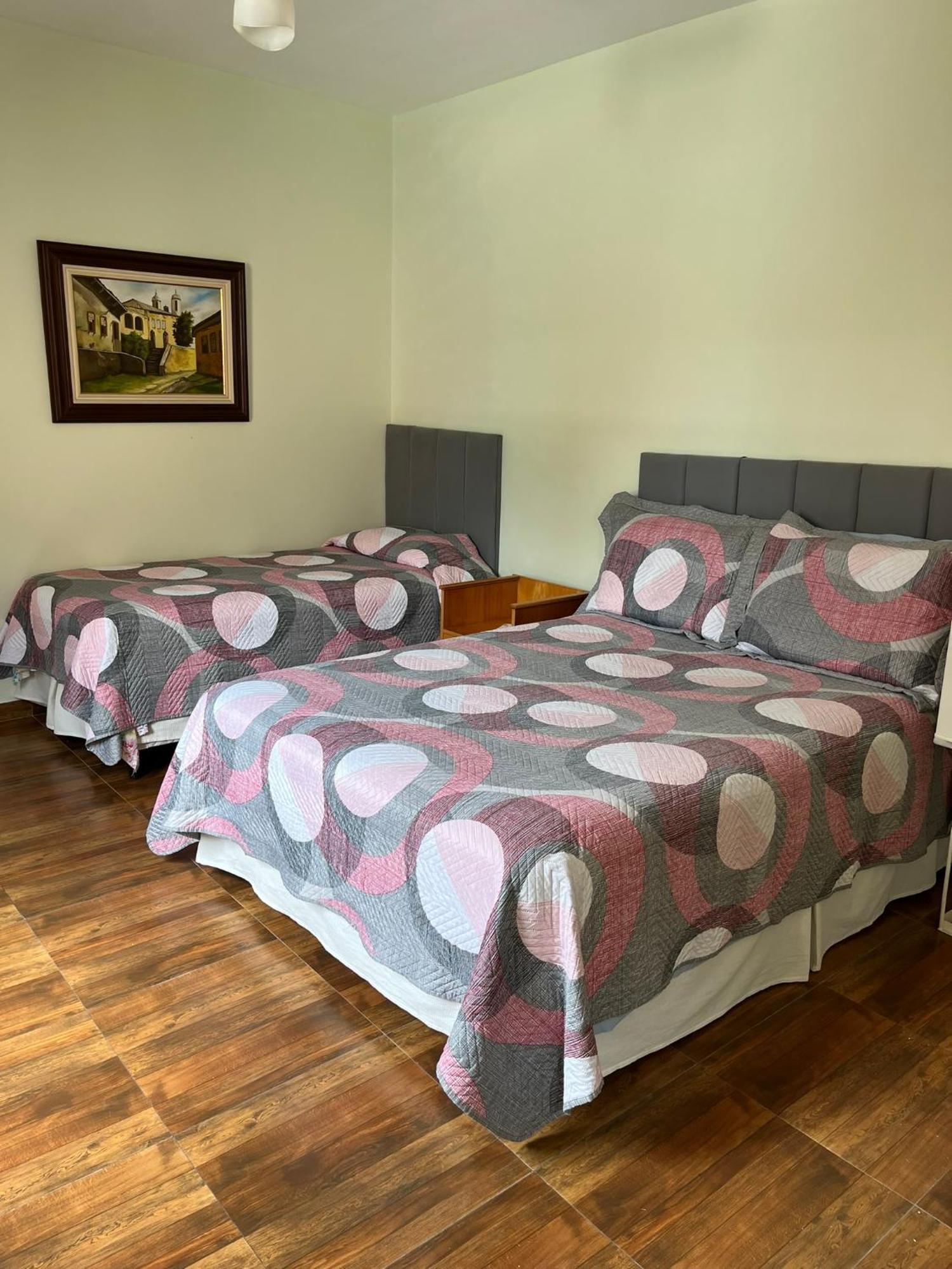 Pousada Familiar Vilage Bed & Breakfast Homestay Volta Redonda Exterior foto